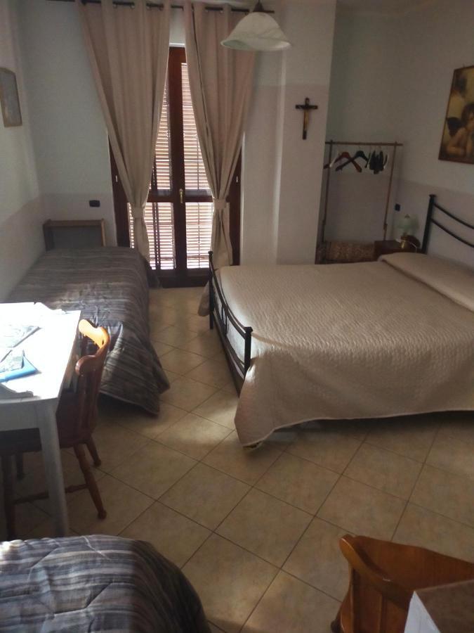 B&B Casa Regina Stroncone ภายนอก รูปภาพ